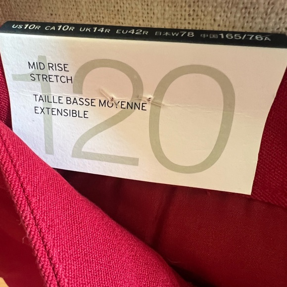 GAP Woman’s Burgundy Chinos - Picture 5 of 5